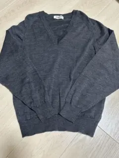 グレー Vネックセーター　ボントンウール100%セーター
