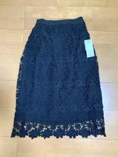 新品タグ付き、tocco黒、花レースタイトスカート