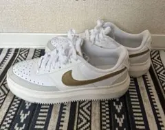 Nike コート ビジョン アルタ スニーカー　24.5cm