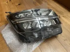 ダイハツ　ムーヴカスタム　後期　LA150S 右LEDヘッドライトユニットのサムネイル