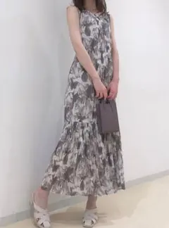 極美品　COCODEALフラワープリント ワンピース ティアード ギャザー 1