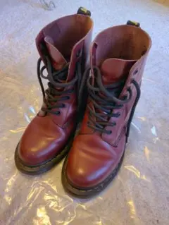 ドクターマーチン 8ホール ブーツ チェリーレッド