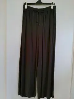 【お値下げ】《スタディオクリップ》イージーストレート　カラーパンツ　ダークグレー