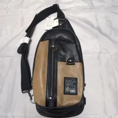 スリングバッグ 黒とベージュ 合成皮革