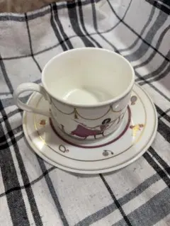 YSL ティーカップ・ソーサー 女性デザイン