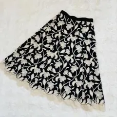 新品タグ付✨ANAYI アナイ　黒　刺繍　花柄スカート　3Dフラワーのサムネイル