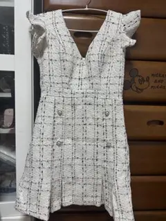 JEWELS Vネックフリルワンピース