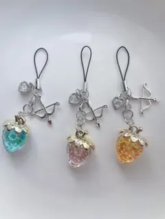 ビーズストラップ めじるしアクセサリーチャーム いちご