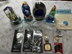 KUMON 公文終了記念キーホルダーとクリスタルトロフィー