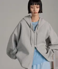 ローリーズファームBIG ZIPフーディ