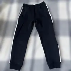 ブラック スウェットパンツ サイドジッパー　130