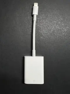 Apple  純正 Lightning ー SD カードカメラリーダー