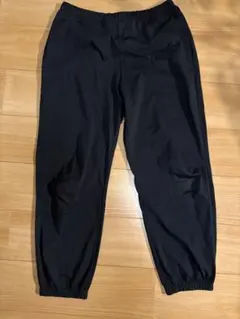 【美品】ユニクロ UNIQLO ウルトラストレッチパンツ 黒 Mサイズ