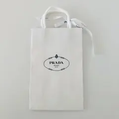 PRADA ショップ袋 ホワイト ショッパー ギフト リボン付き 紙袋