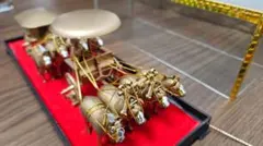 中国 金属製馬車と馬のミニチュアセット