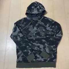 値下げ★UNDER ARMOUR　パーカー　アーミー柄　迷彩　SM 165