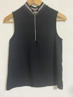 ZARA フロントジップ ライン入りトップ