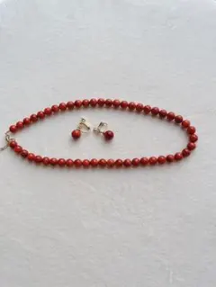 赤い天然珊瑚ネックレスとイヤリングセット