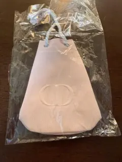 【Dior】未使用品⭐︎ピンク ロゴ入り 巾着ポーチのサムネイル