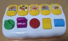 アンパンマン おもちゃ ひらいてぴょこん！