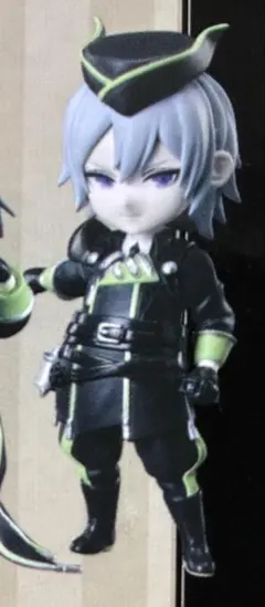 ツイステ　デフォルメフィギュア　シルバー