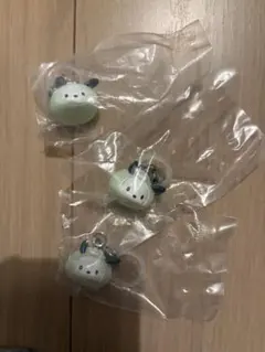 サンリオ　めじるしアクセサリー　なりきりまん　ポチャッコ