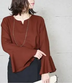 新品タグ付✴︎レカreca 袖フリル長袖ブラウス♡シャツカットソー✴︎のサムネイル