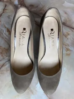 ダイアナ　DAIANA スウェードパンプス