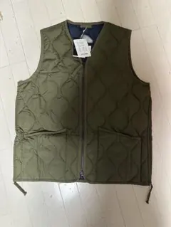 タイオン　キルティングベスト　新品　タグ付き　XL オリーブ