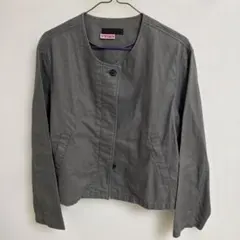 ユニクロ　UNIQLO ノーカラージャケット グレーのサムネイル