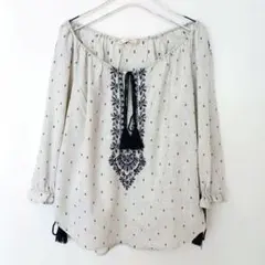 ZARA BASIC 刺繍 ブラウス XSサイズ