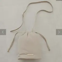 ナチュラルクチュール ナイロン巾着バッグのサムネイル