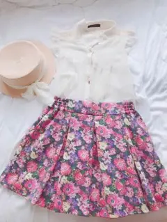 ★新品！ 値札付き！ 花柄スカート