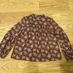花柄ブラウス