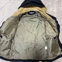 軽量　黒マウンテンパーカー