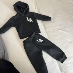 セットアップ　フーディ付きパーカー80 男の子　　長袖長ズボン　LAスウェット