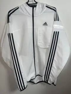 adidas ZIPパーカー　SALE中