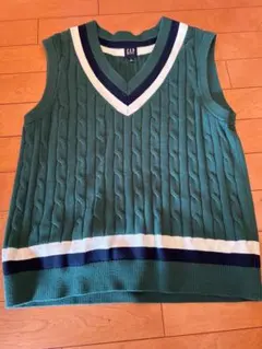 GAP ケーブル編み グリーン Vネックベスト