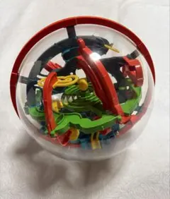 ★新品　知育玩具 立体迷路　マジカルカプセル