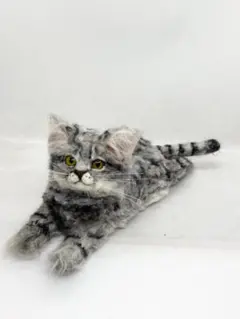 A猫 羊毛フェルト　ゴロンとしてるサバトラ猫【ハンドメイド 猫