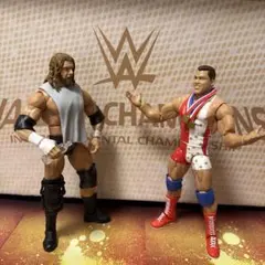 WWE フィギュア 2体セット カート•アングル　トリプルH WWE フィギュア 2体セット カート•アングル トリプルH - メルカリ