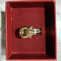 美品Ferragamo スカーフリング　ガンチーニ