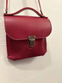値下げ商品　ハンドメイド本革赤いレザーショルダーバッグ/ハンドバック