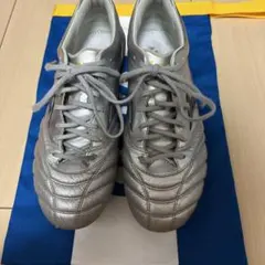 Mizuno シルバー スパイク モレリアネオ4