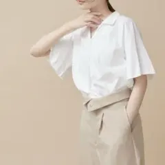 スキッパーフレアＴシャツ ホワイト アダムエロペ