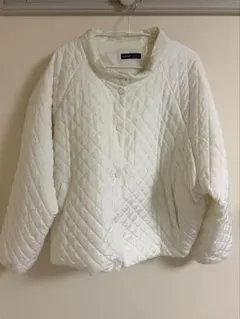 ホワイト キルティングジャケット