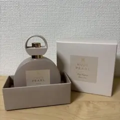 her lip to NUDEPEARL Hair Perfume