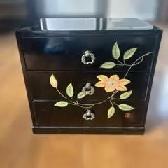 桐工芸 小箪笥 三ツ引タンス 金彩箔 枇杷 小物収納 3段 和雑貨 - メルカリ