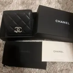 シャネル マトラッセ ココスター 星 スモール ウォレット 二つ折り財布