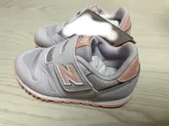 新品　ニューバランス キッズ 15cm スニーカー　パープル　女の子　373